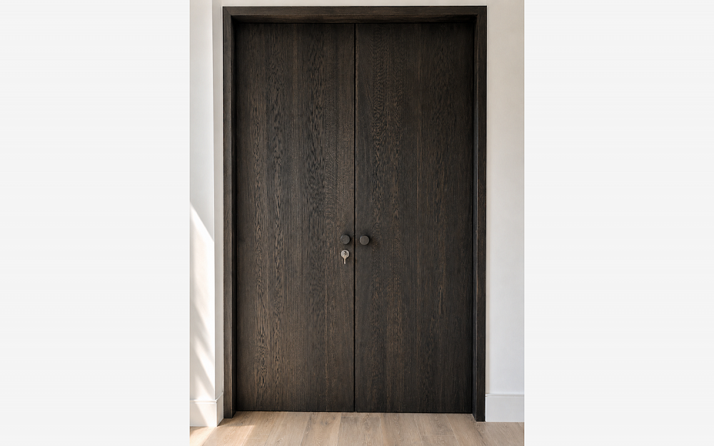 Why It’s Better to Buy Oak Doors as a Complete Ready-to-Install Set